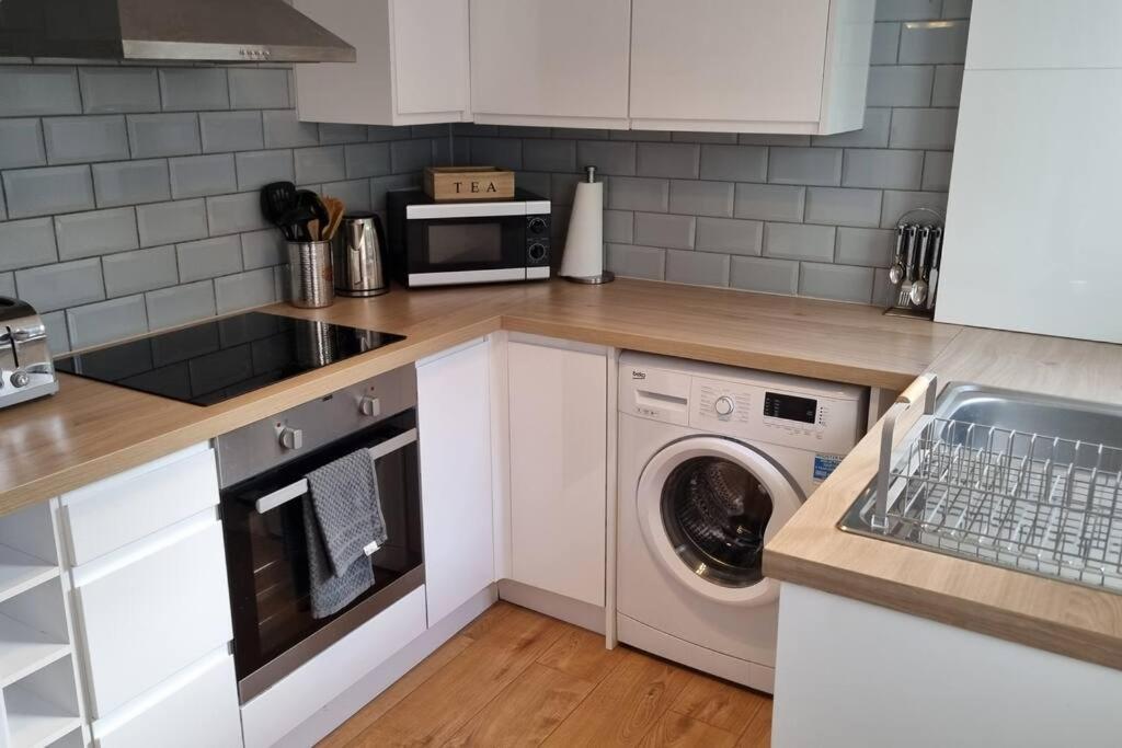 Entire House With Garden & Parking Nr Ashford Int Villa Екстериор снимка