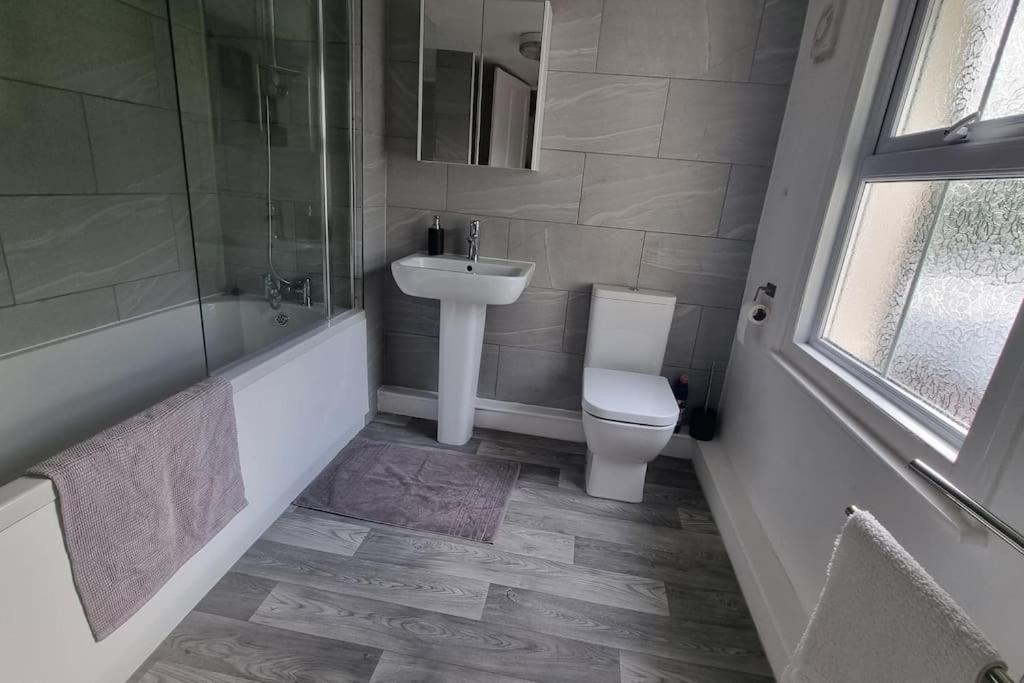 Entire House With Garden & Parking Nr Ashford Int Villa Екстериор снимка